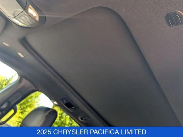 2025 Chrysler Pacifica Limited