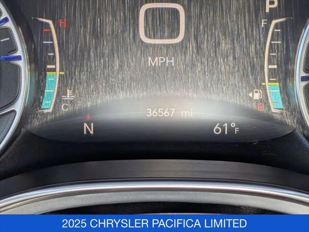2025 Chrysler Pacifica Limited