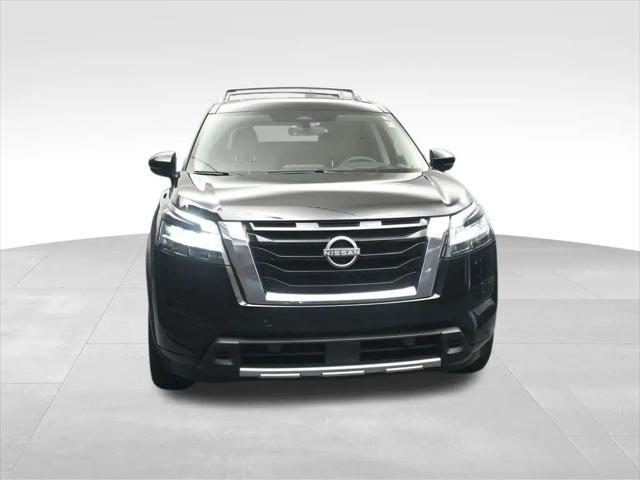 2024 Nissan Pathfinder Platinum FWD