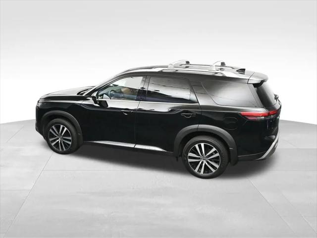 2024 Nissan Pathfinder Platinum FWD