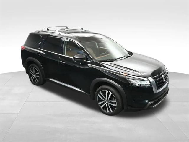 2024 Nissan Pathfinder Platinum FWD