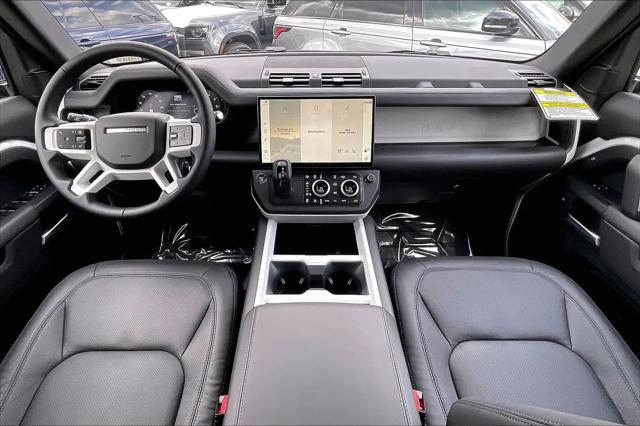 2026 Land Rover Defender P400 X-Dynamic SE