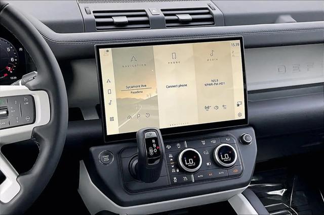 2026 Land Rover Defender P400 X-Dynamic SE