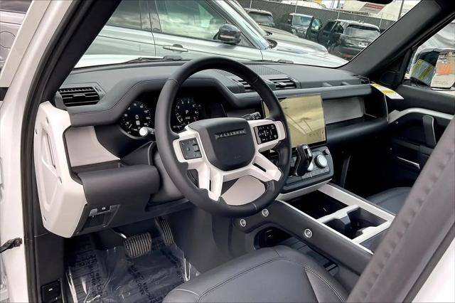 2026 Land Rover Defender P400 X-Dynamic SE