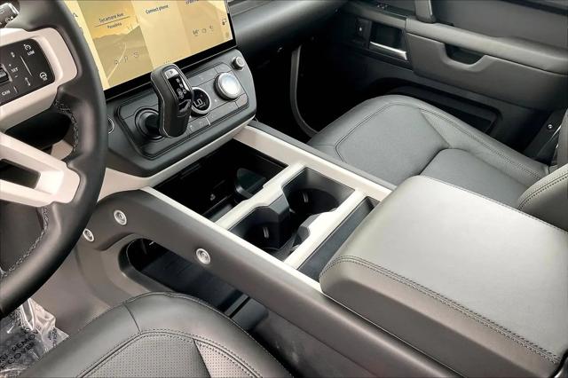 2026 Land Rover Defender P400 X-Dynamic SE