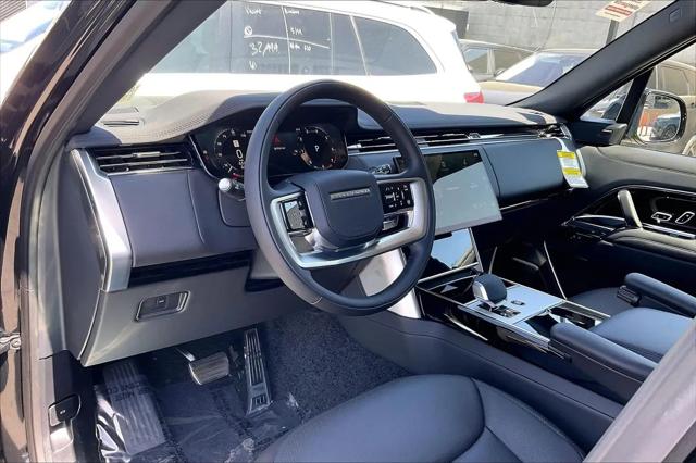 2026 Land Rover Range Rover P400 SE 7 Seat