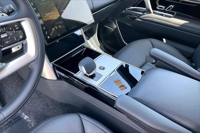 2026 Land Rover Range Rover P400 SE 7 Seat
