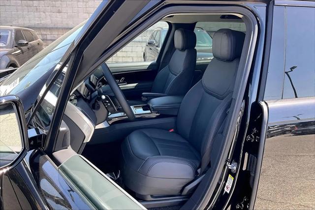 2026 Land Rover Range Rover P400 SE 7 Seat