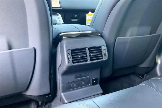 2026 Land Rover Range Rover Velar P250 Dynamic SE