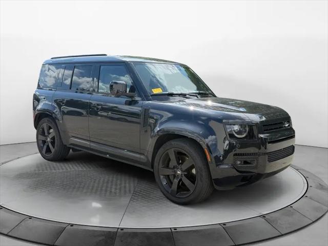 2025 Land Rover Defender 110 P400 X-Dynamic SE