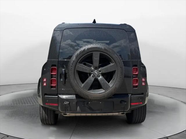 2025 Land Rover Defender 110 P400 X-Dynamic SE