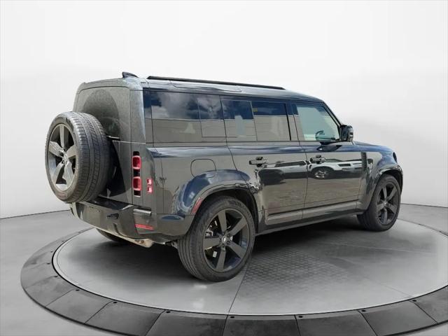 2025 Land Rover Defender 110 P400 X-Dynamic SE