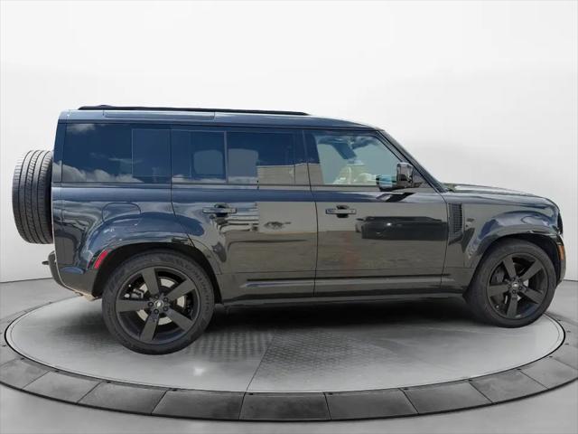 2025 Land Rover Defender 110 P400 X-Dynamic SE