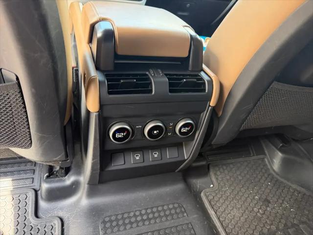 2025 Land Rover Defender 110 P400 X-Dynamic SE