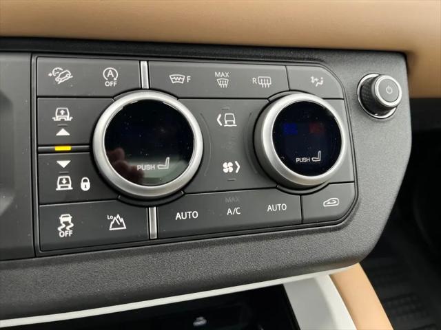 2025 Land Rover Defender 110 P400 X-Dynamic SE