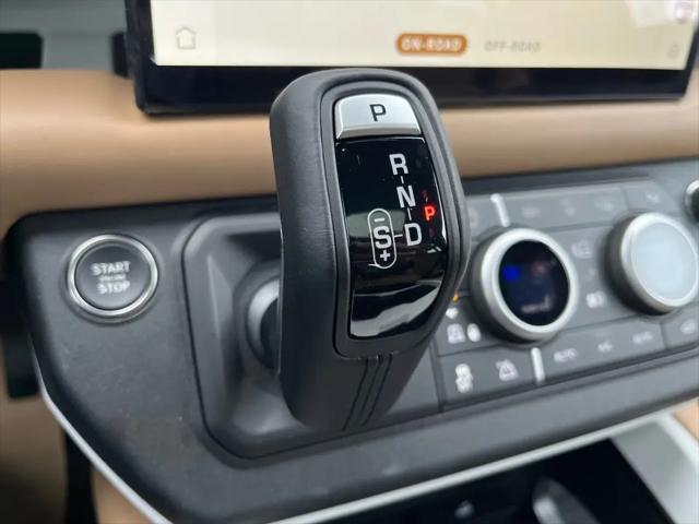 2025 Land Rover Defender 110 P400 X-Dynamic SE