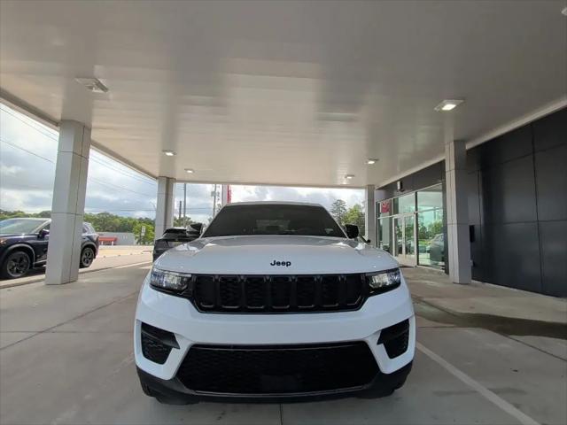 2025 Jeep Grand Cherokee Altitude X 4x2
