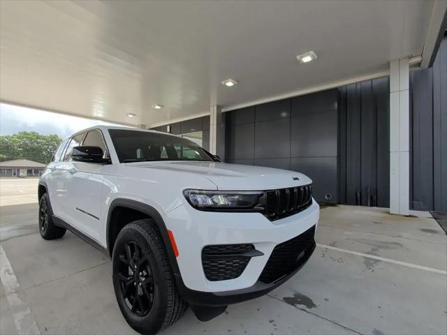 2025 Jeep Grand Cherokee Altitude X 4x2