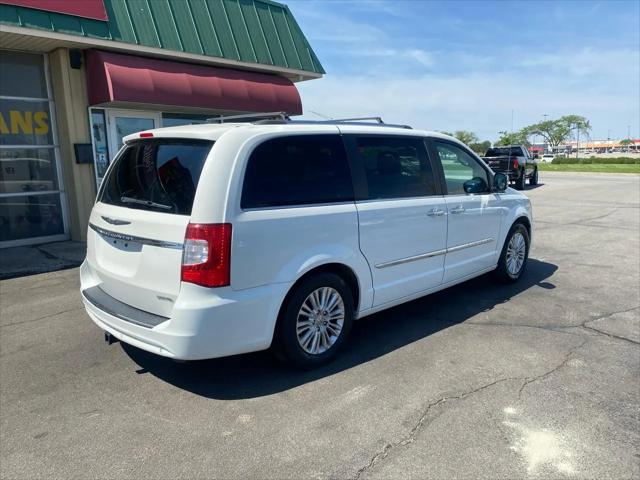 2012 Chrysler Town & Country Limited