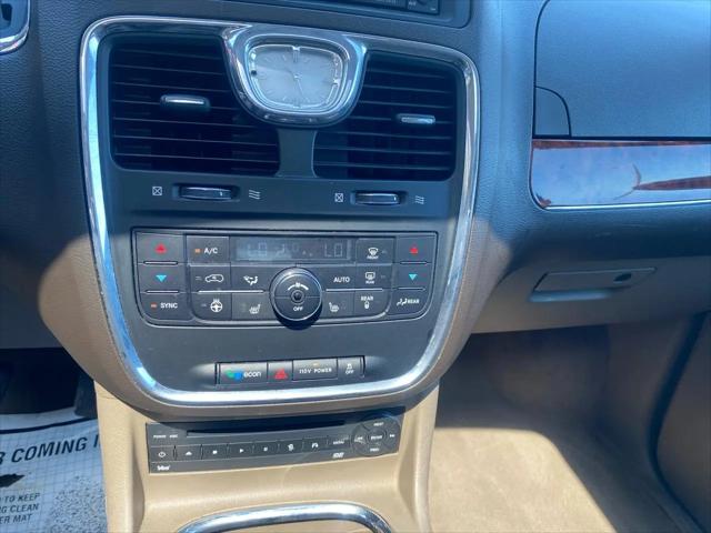 2012 Chrysler Town & Country Limited