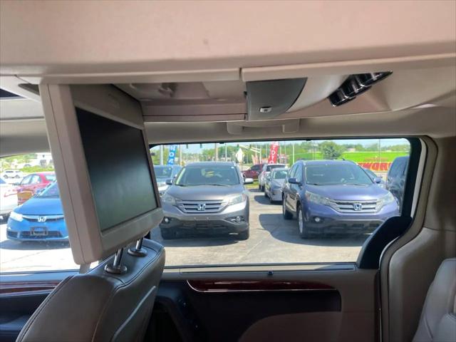 2012 Chrysler Town & Country Limited