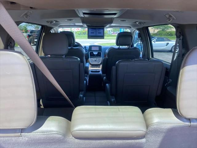 2012 Chrysler Town & Country Limited