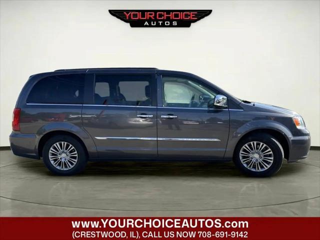 2016 Chrysler Town & Country Touring-L Anniversary Edition