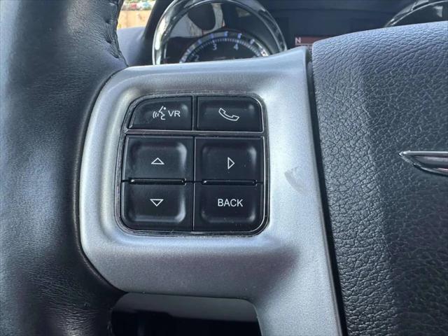 2016 Chrysler Town & Country Touring-L Anniversary Edition