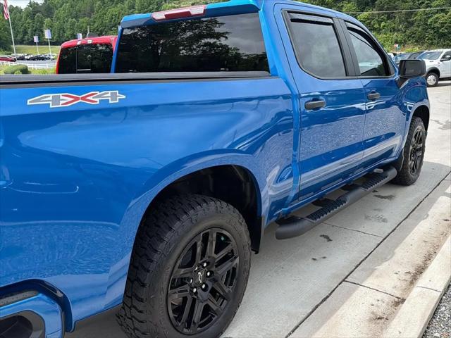 2024 Chevrolet Silverado 1500 4WD Crew Cab Short Bed Custom