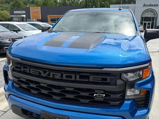2024 Chevrolet Silverado 1500 4WD Crew Cab Short Bed Custom