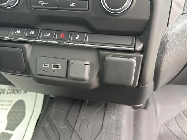 2024 Chevrolet Silverado 1500 4WD Crew Cab Short Bed Custom