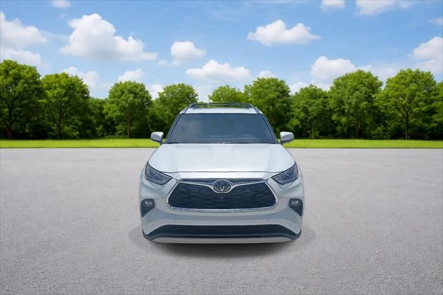 2026 Toyota Highlander Hybrid Platinum