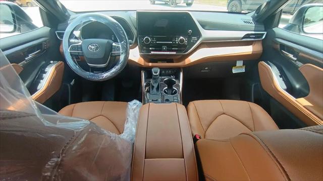 2026 Toyota Highlander Hybrid Platinum