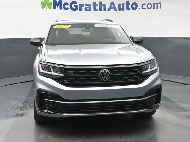 2023 Volkswagen Atlas Cross Sport 2.0T SEL R-Line Black