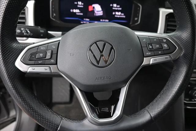 2023 Volkswagen Atlas Cross Sport 2.0T SEL R-Line Black