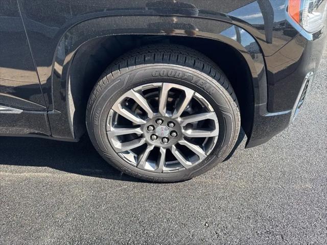 2023 GMC Acadia AWD Denali
