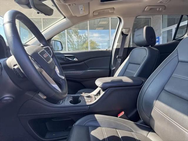 2023 GMC Acadia AWD Denali