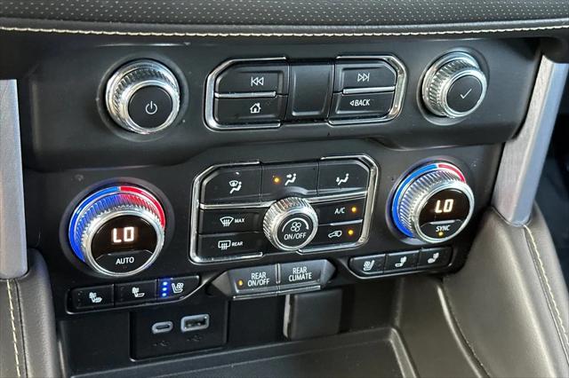 2023 GMC Yukon XL 2WD SLT
