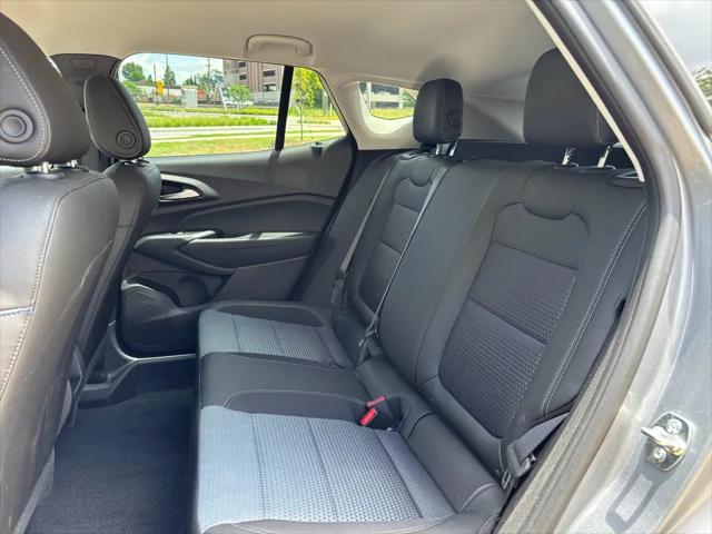 2025 Chevrolet Trax FWD LT