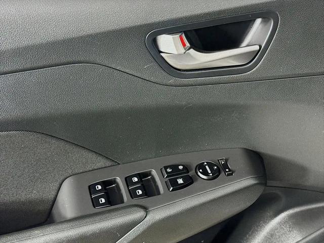 2022 Hyundai Accent SE