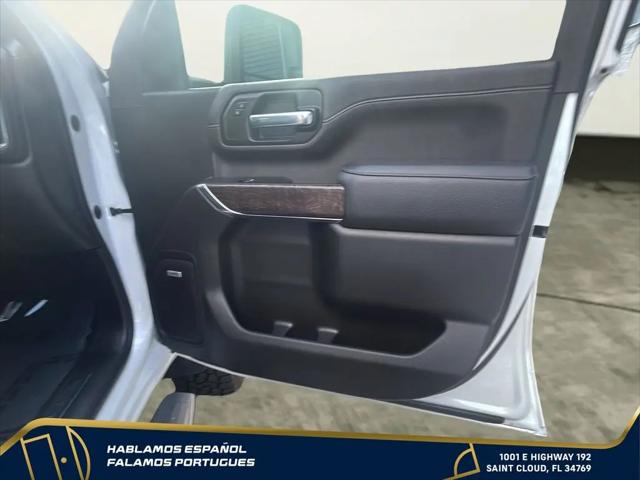 2022 GMC Sierra 2500HD 4WD Crew Cab Standard Bed Denali
