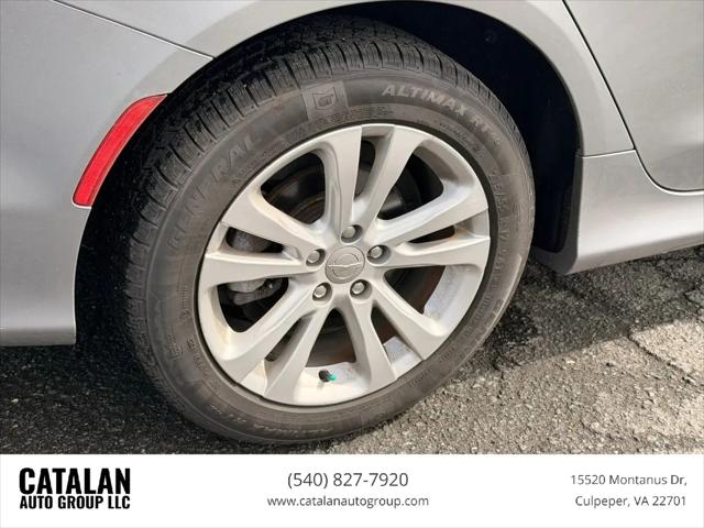 2015 Chrysler 200 Limited