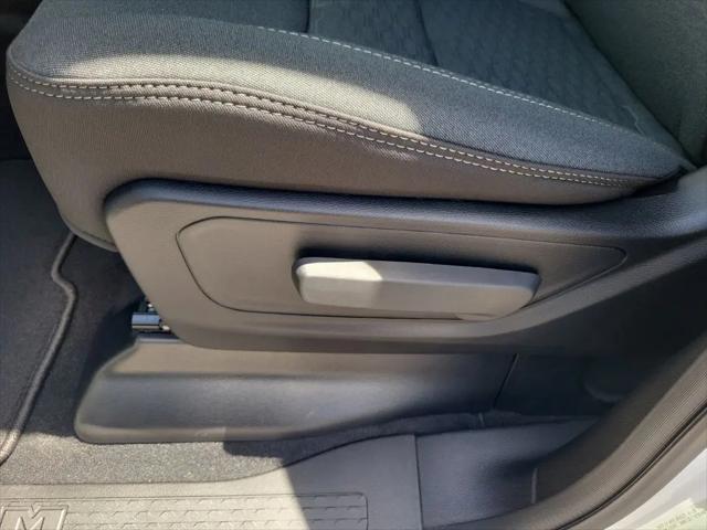 2026 Ram 1500 Express Crew Cab 4x4 57 Box