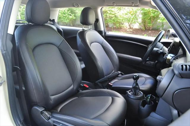 2016 MINI Hardtop Cooper