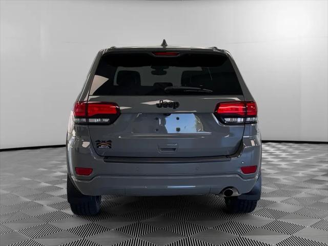 2022 Jeep Grand Cherokee Laredo X 4x4