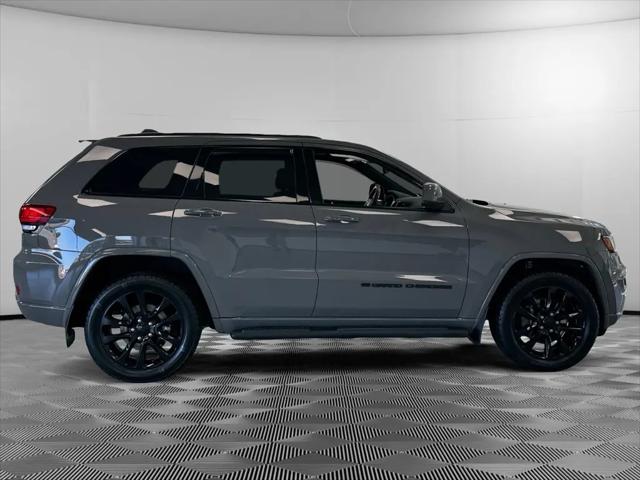 2022 Jeep Grand Cherokee Laredo X 4x4