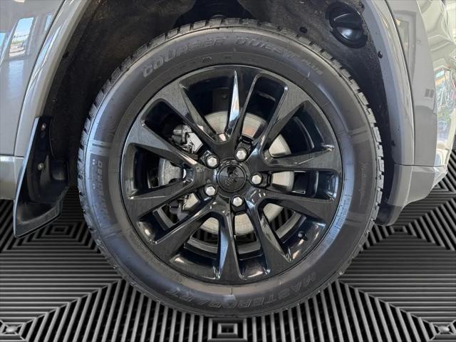 2022 Jeep Grand Cherokee Laredo X 4x4