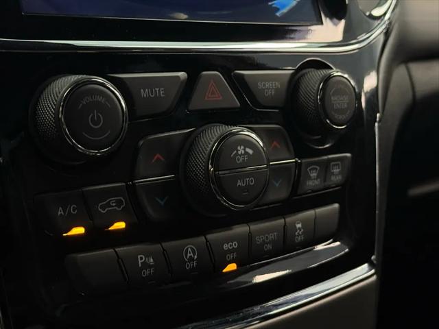 2022 Jeep Grand Cherokee Laredo X 4x4