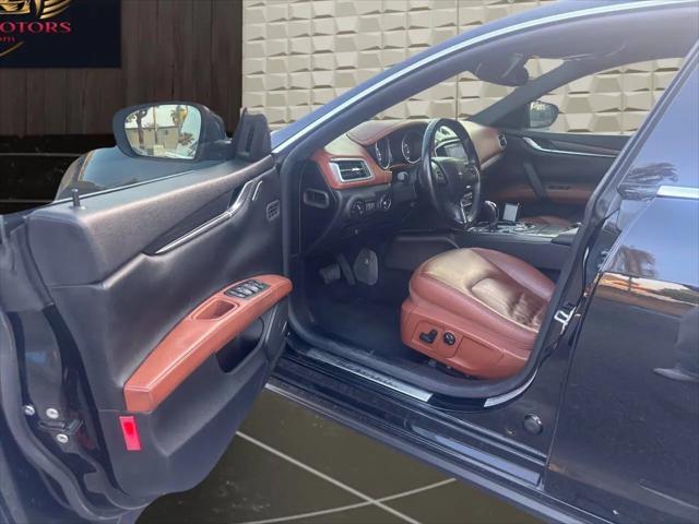2017 Maserati Ghibli Standard