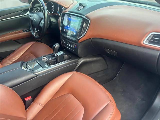 2017 Maserati Ghibli Standard